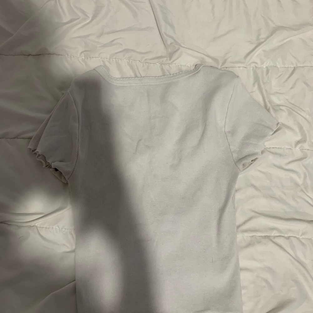 White Crop Top Casual Essential